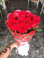Buquê Amarradinho 12 rosas