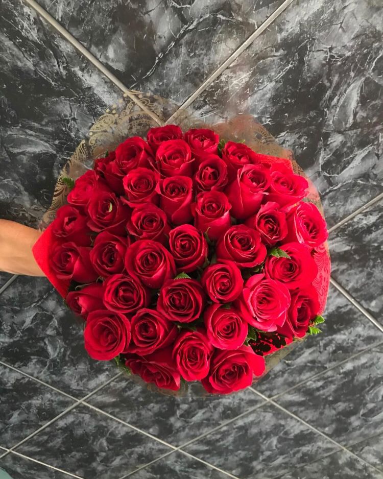 Buquê Amarradinho 40 rosas - Imagem 2