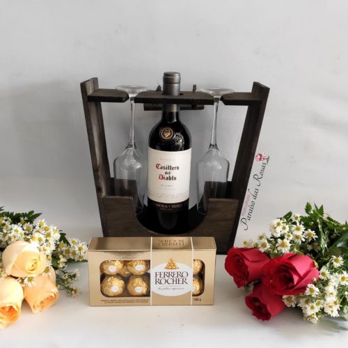Combo Vinho casillero - Vinho casillero com 2 taças + chocolate ferrero rocher + 2 arranjos de 3 rosas cada